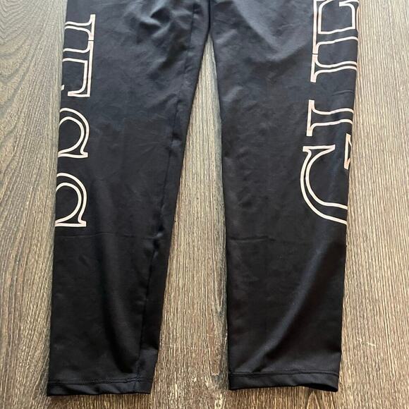 NWOT Guess Crop Leggings High Rise Elastic Waist Pull-On Logo Print Black Size M - Picture 2 of 10